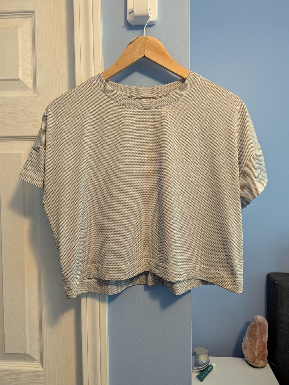 all in motion Light Gray Cropped Short Sleeve Top With Keyhole Back